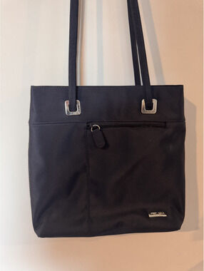 Y2K First Issue Liz Claiborne Square Nylon Shoulder Bag
